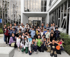 參觀許良宇圖書館